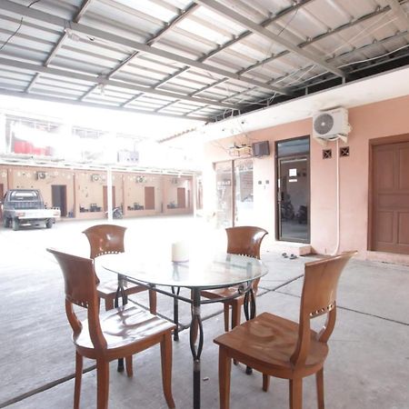 צ'ירבון Oyo 91490 Hotel Rumah Kita מראה חיצוני תמונה