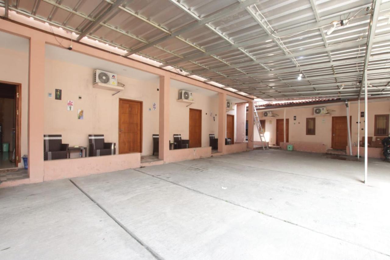 צ'ירבון Oyo 91490 Hotel Rumah Kita מראה חיצוני תמונה